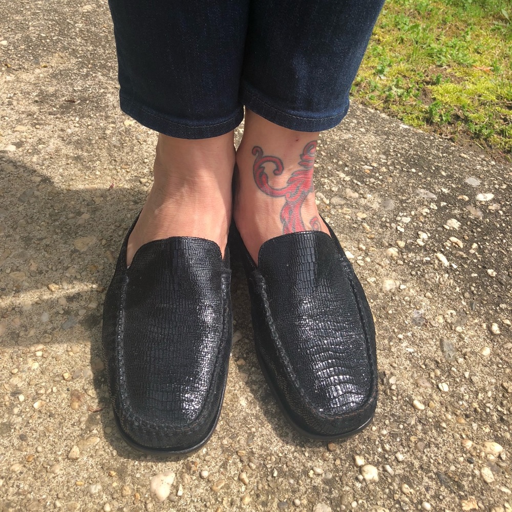 Sesto Meuccie black leather mules